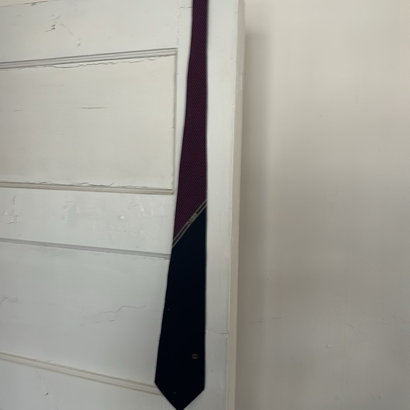 Vintage Gucci Tie - Picture 3 of 3